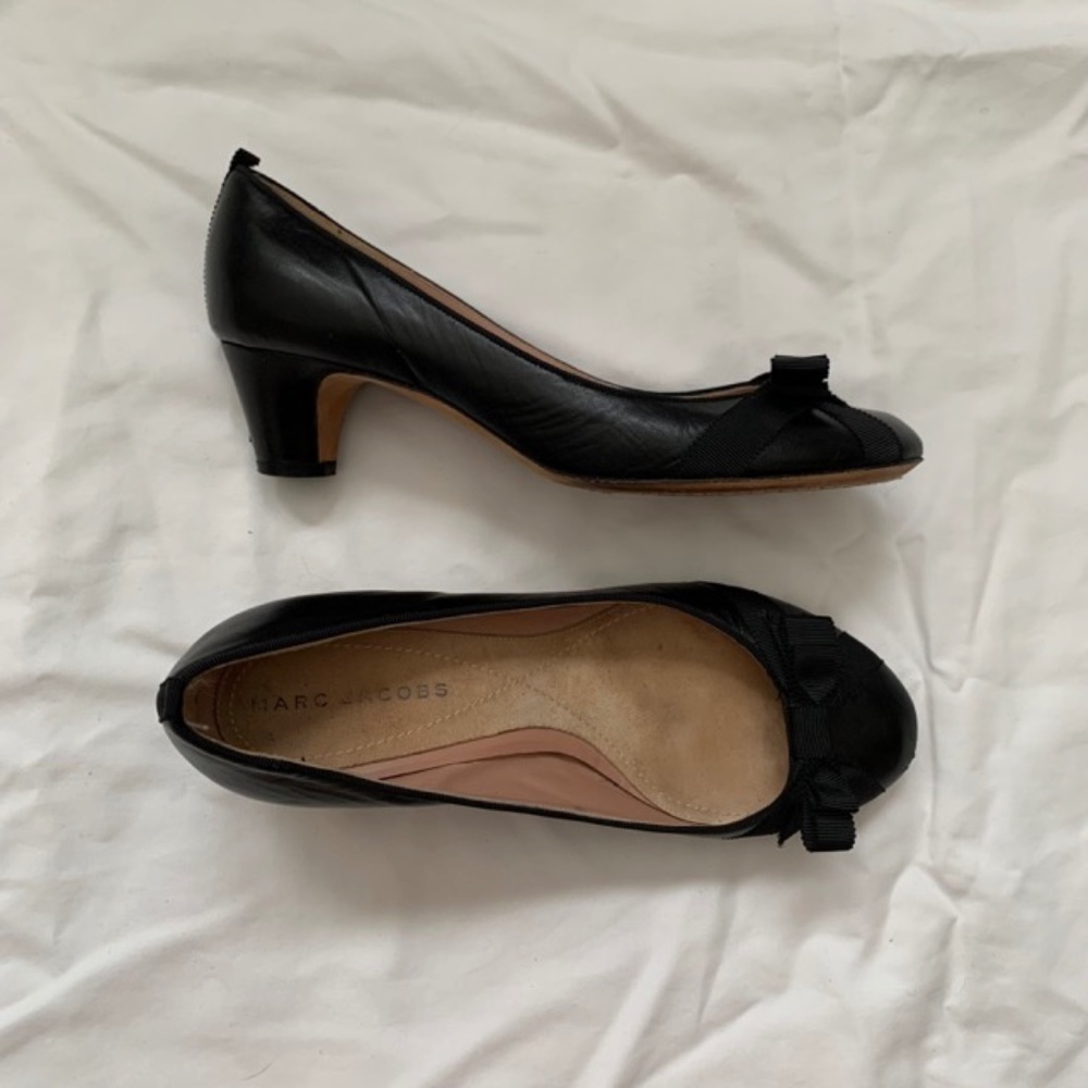 Marc Jacobs Black Heels with Grosgrain Detail